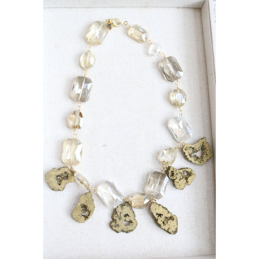 Golden Éclat Necklace
