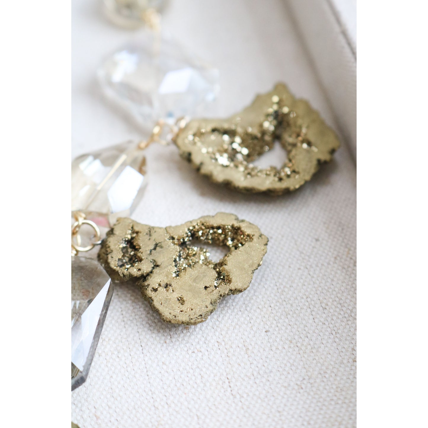 Golden Éclat Necklace