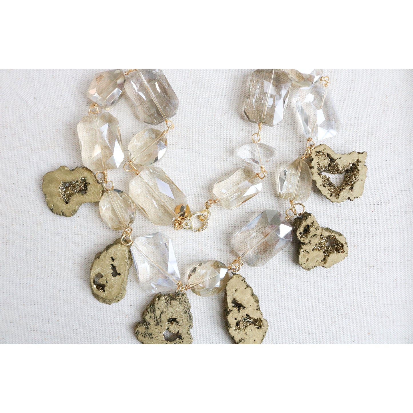 Golden Éclat Necklace