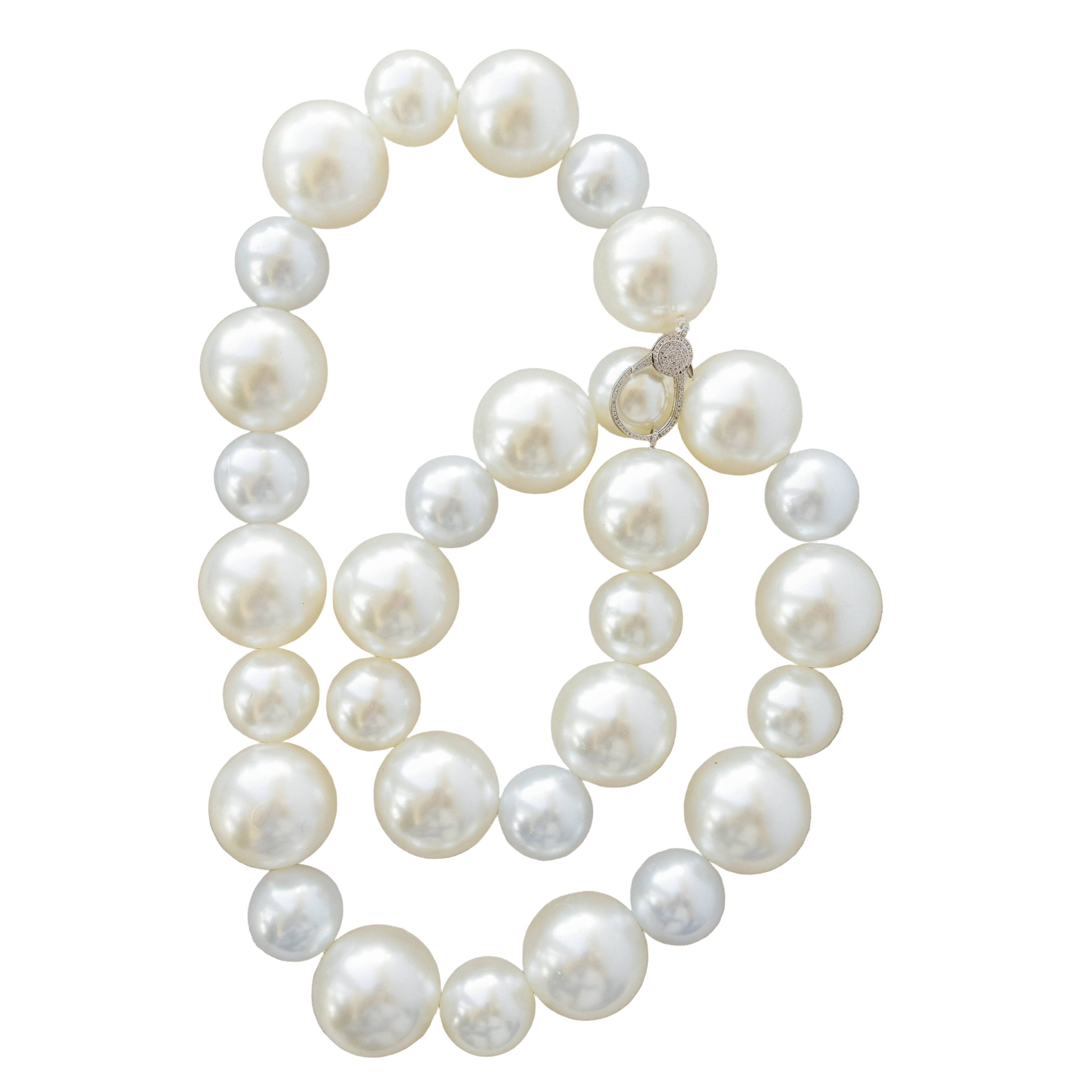 Oversized Pearl Statement Necklace